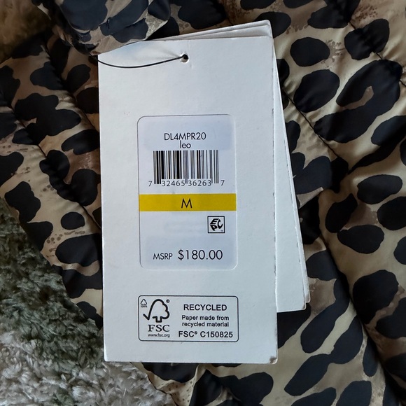 DKNY Women’s Puffer Leopard Jacket - Picture 3 of 3